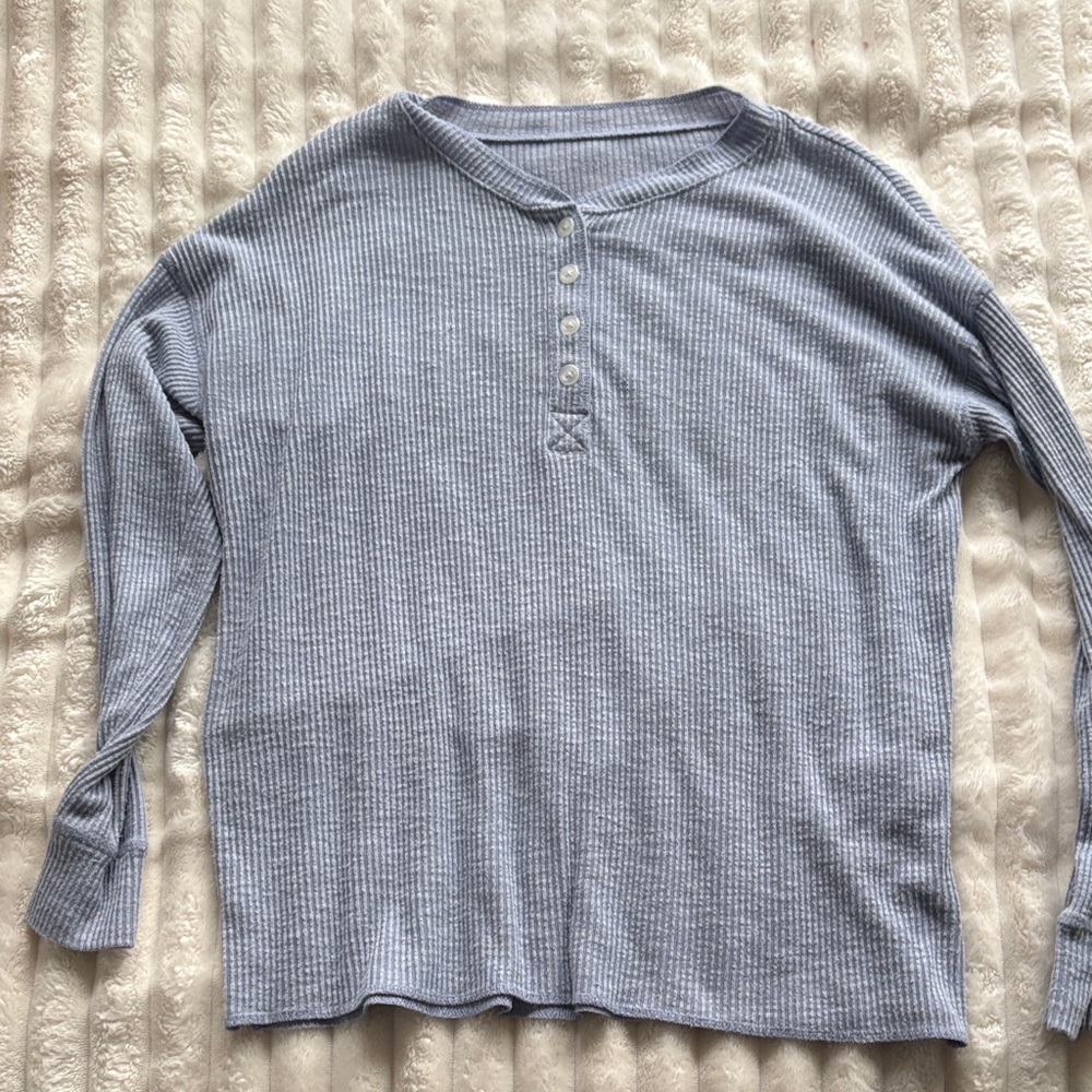 American Eagle Outfitters Gray/ blue Ribbed Knit Top size M